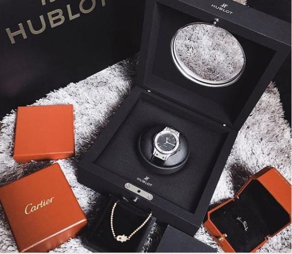 Bộ sưu tập những chiếc đồng hồ đắt giá của Hoa hậu Kỳ Duyên-1