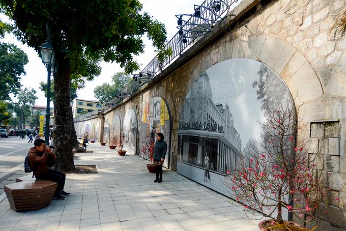 Phố bích hoạ Phùng Hưng - điểm hẹn mới cho dịp Tết ở thủ đô-2