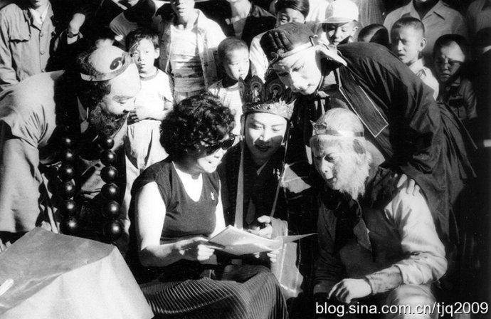 Loạt ảnh hậu trường kinh điển chưa bao giờ tiết lộ của Tây du ký 1986-10