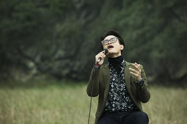 Những người con xa quê nghẹn ngào khi nghe Hà Anh Tuấn cover Qua cơn mê-2