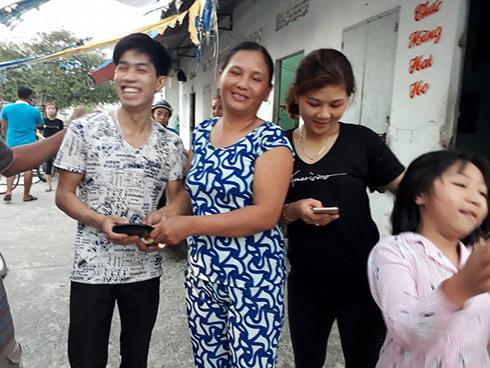 Cặp vợ chồng nghèo trả 17,5 triệu đồng cho 9X đánh rơi ví trước Tết