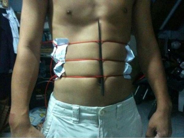 Chết cười với những cách bá đạo để có cơ bụng 6 múi-6