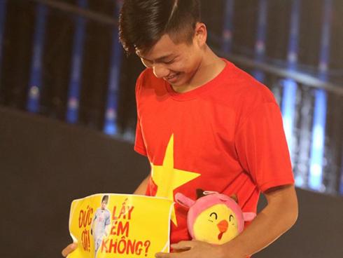 Tiền vệ Phan Văn Đức và loạt biểu cảm siêu đáng yêu vừa được cư dân mạng 'khai quật'