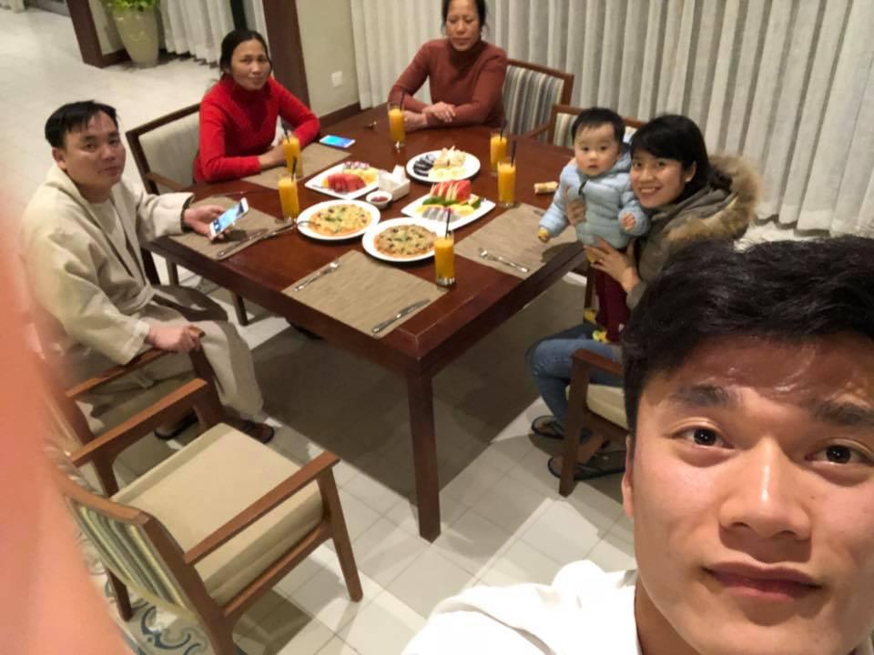 Hot girl - hot boy Việt: Bạn gái nhắn nhủ Quang Hải hãy trân quý những người bên cạnh-5