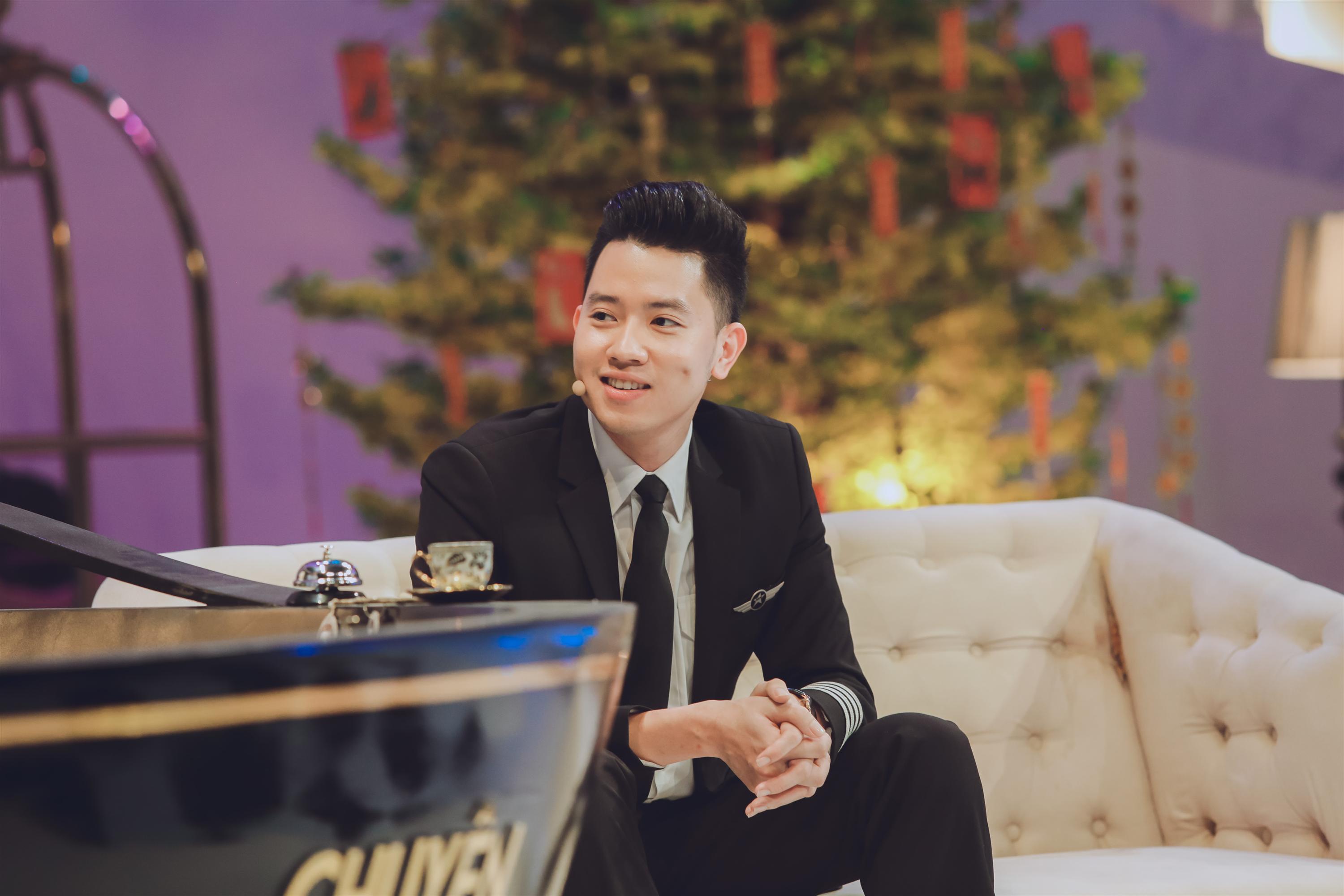 Cơ trưởng trẻ nhất Việt Nam tiết lộ nỗi khổ: Nhiều hành khách không chịu lên máy bay do tôi cầm lái-1