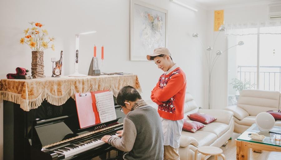 Để có màn kết hợp xúc động, Sơn Tùng và bé Bôm đã có giây phút luyện tập rất đáng yêu-2