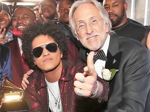 DBSK ký tiếp hợp đồng, rời T-Ara Eunjung có ‘nhà’ mới-3