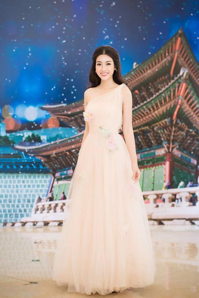 Đỗ Mỹ Linh cắt phăng mái tóc dài thương nhớ, xì tin với mái mưa hợp mốt-8