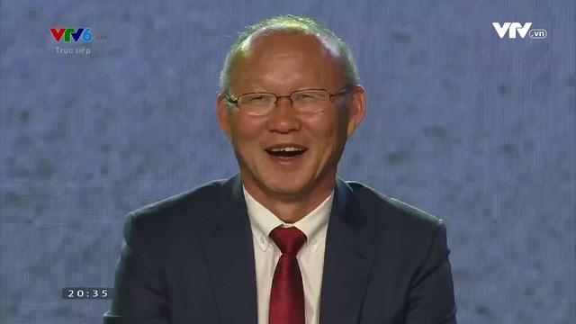 Nói sai tên 99% dàn cầu thủ U23, HLV Park Hang Seo liên tục ôm đầu cười hoang mang-1