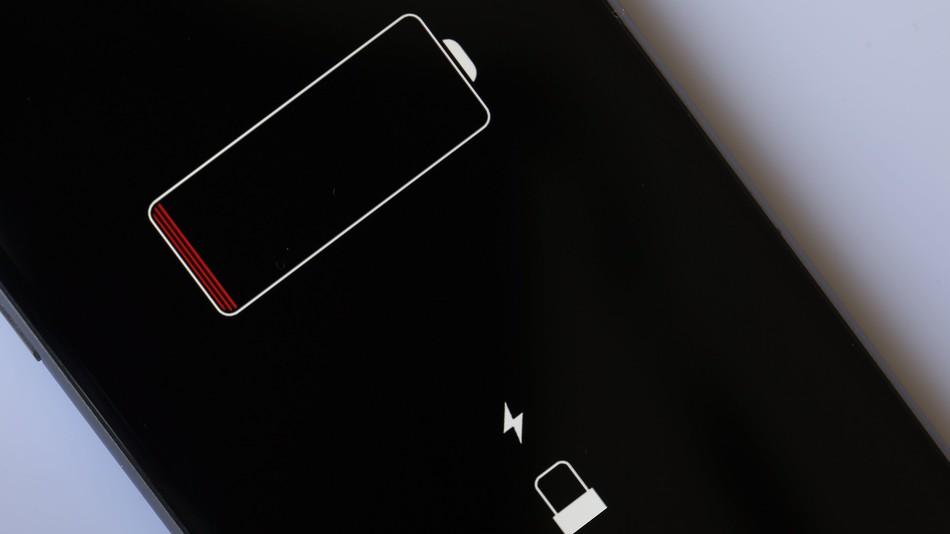 Apple có thể hoàn tiền cho người dùng iPhone lỡ thay pin giá cao-1