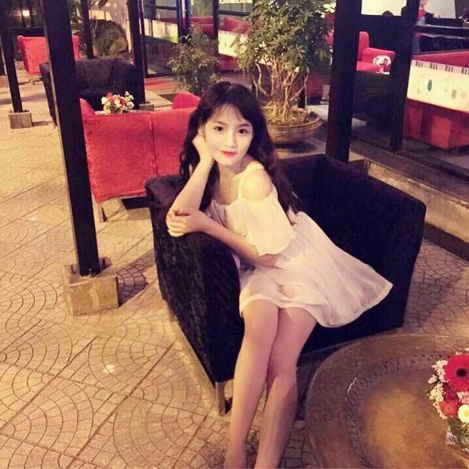 Ngẫu hứng cất tiếng hát ở Hồ Gươm, cô gái bất ngờ nổi tiếng-5