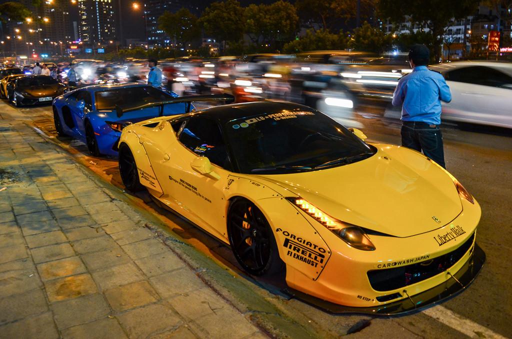 Dàn siêu xe tụ họp trên phố Sài Gòn-1