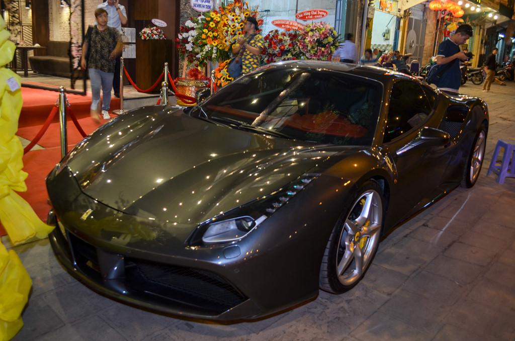 Dàn siêu xe tụ họp trên phố Sài Gòn-5