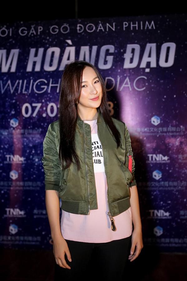 Trương Ngọc Ánh khoe ngực gợi cảm bên cạnh dàn minh tinh nổi tiếng châu Á-3