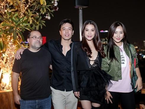 Trương Ngọc Ánh khoe ngực gợi cảm bên cạnh dàn minh tinh nổi tiếng châu Á