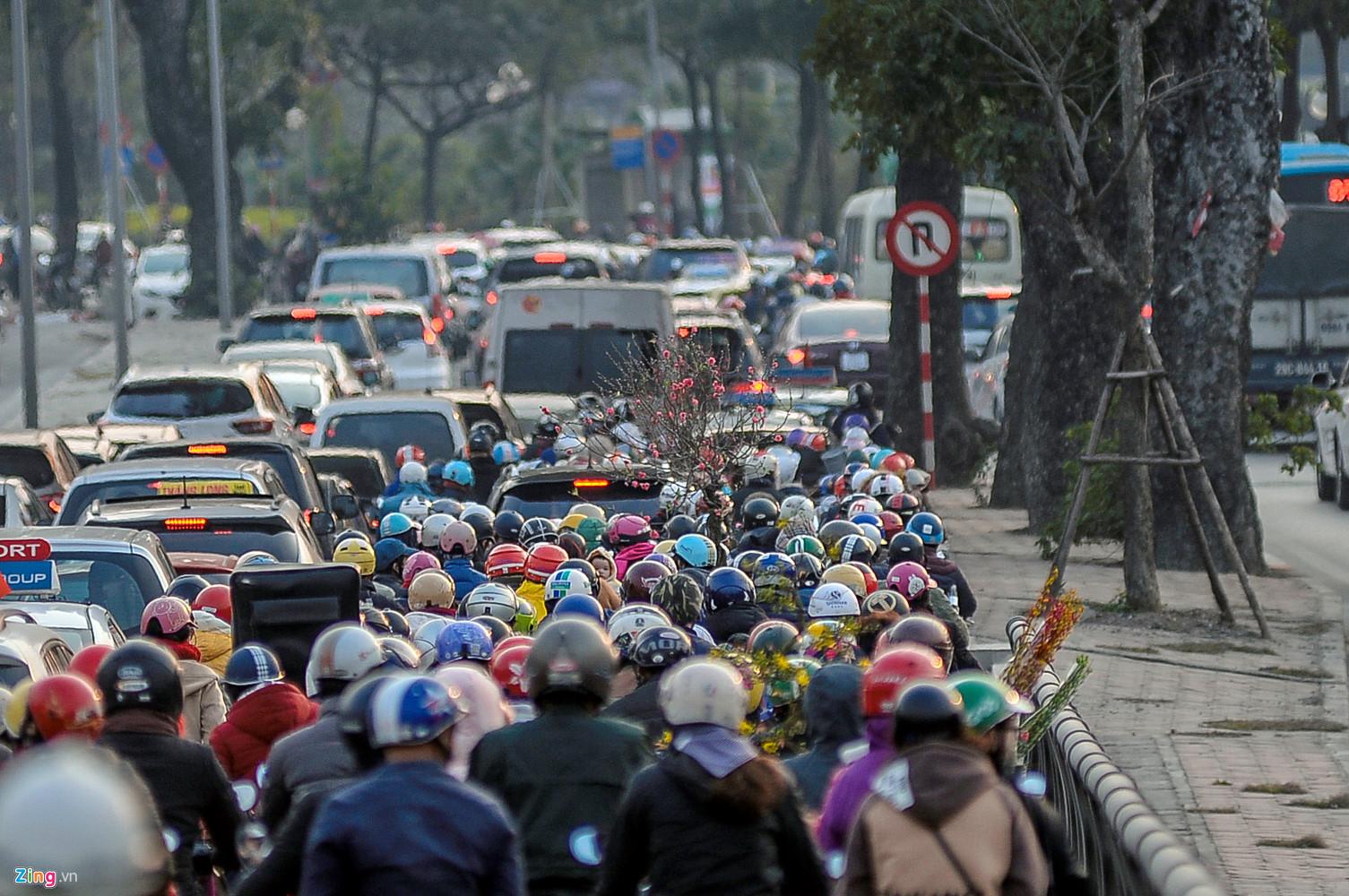 Nỗi sợ hãi khi ra đường ngày giáp Tết-4