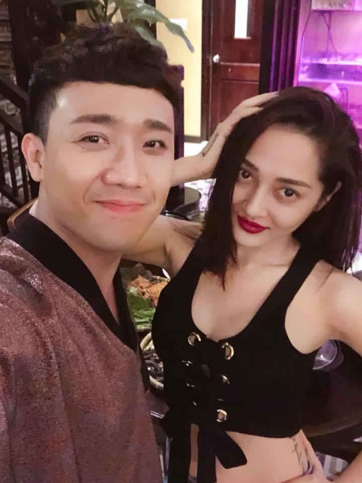 50 sắc thái của Trấn Thành khi được Hari Won âu yếm trước máy quay-3