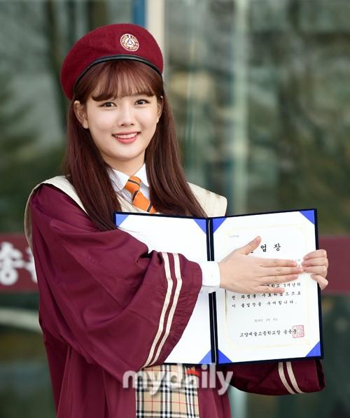 Mỹ nhân Mây họa ánh trăng Kim Yoo Jung rạng rỡ, lấn át nhan sắc tiểu Jeon Ji Hyun-6