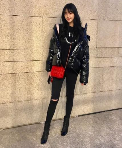 Tiểu thư 9X sở hữu tài sản kếch xù, được sao Trung Quốc nể trọng-3