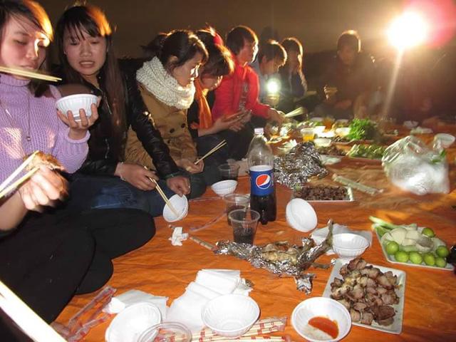 Hình ảnh đón tết xa quê chỉ ai đã trải qua mới thấm nỗi buồn tâm can-1