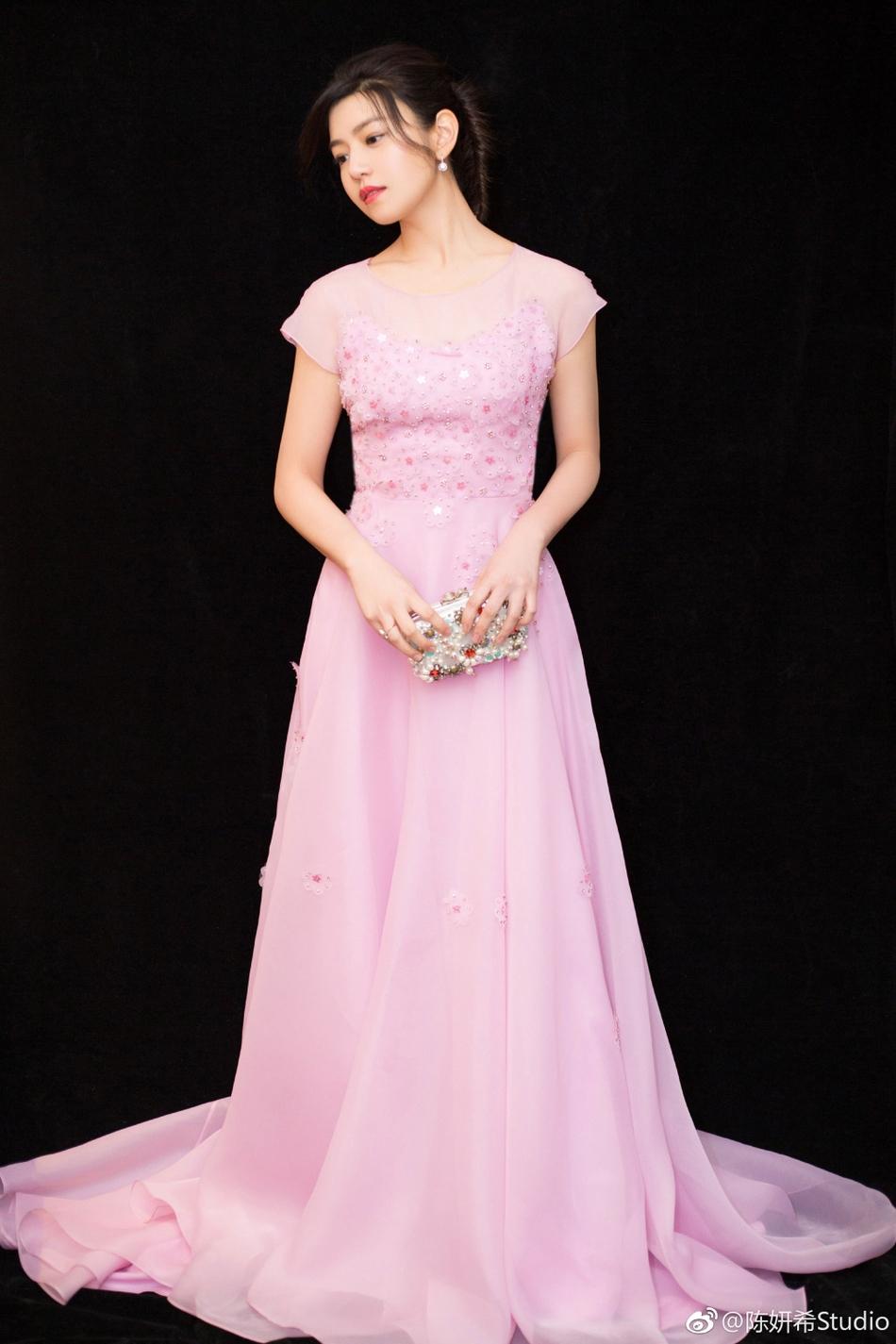 Hết Lý Tiểu Lộ, lại đến Tiểu Long Nữ Trần Nghiên Hy bị tố ngoại tình-3