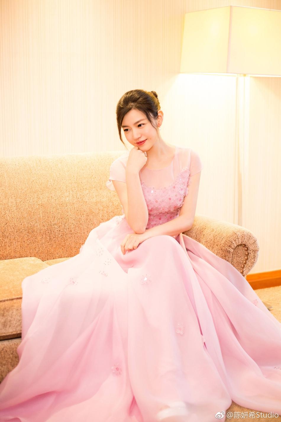 Hết Lý Tiểu Lộ, lại đến Tiểu Long Nữ Trần Nghiên Hy bị tố ngoại tình-5