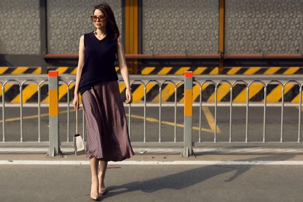 Lan Phương đẹp rạng rỡ trên phố-11