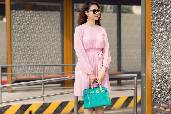 Lan Phương đẹp rạng rỡ trên phố-13