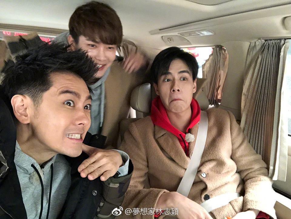 Lâm Chí Dĩnh 43 tuổi đọ nhan sắc không tuổi bên đàn em Giang Thần: Không có sự cách biệt!-2