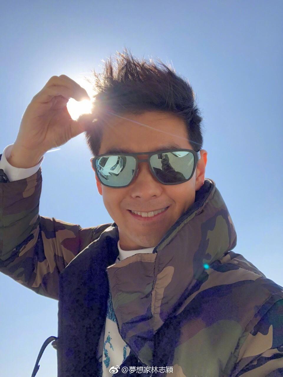 Lâm Chí Dĩnh 43 tuổi đọ nhan sắc không tuổi bên đàn em Giang Thần: Không có sự cách biệt!-6