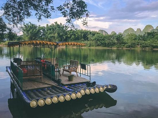 Thả mình thư thái trên dòng Li Giang êm đềm
