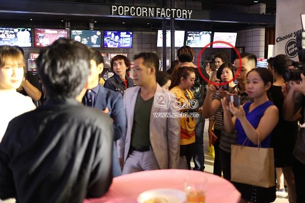 Giữa tâm bão phim giả tình thật, Trường Giang lạnh lùng với Sam như người xa lạ-6