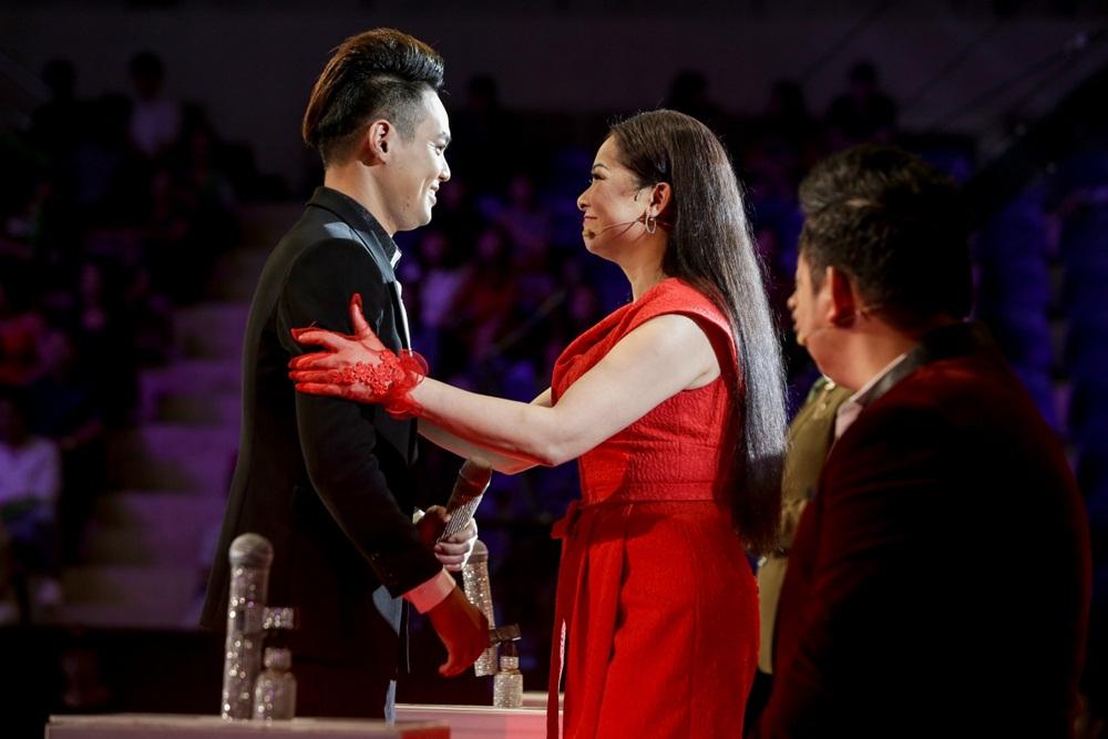 Xuất hiện giọng ca hát ngọt như Quang Lê nhưng có độ rung nhẹ nhàng giống Như Quỳnh-1