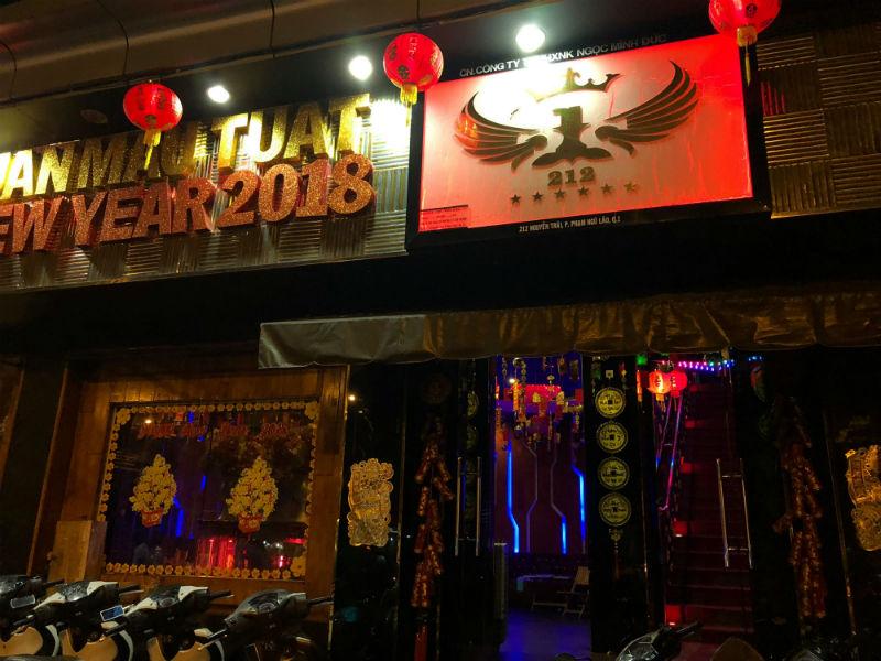 Sài Gòn: Phong tỏa 2 quán bar, ngăn dân chơi ném ma túy-2