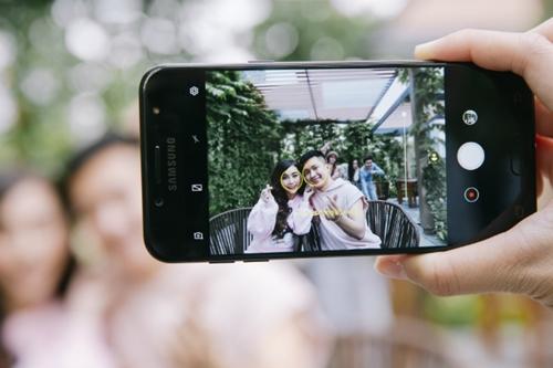 Bí kíp chụp ảnh selfie Tết nghìn like với hội bạn thân-2