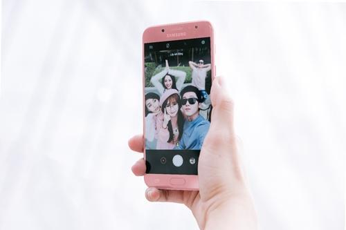 Bí kíp chụp ảnh selfie Tết nghìn like với hội bạn thân-6