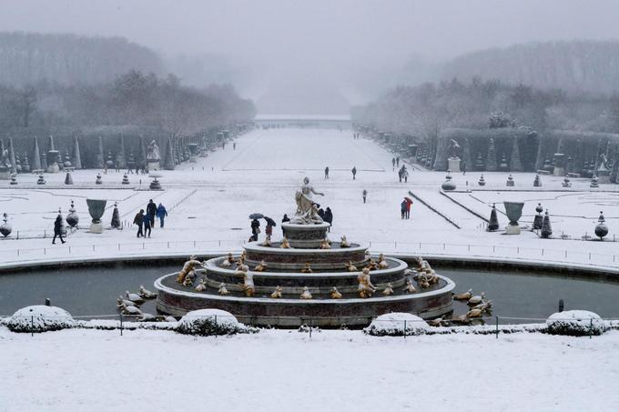 Paris bỗng biến thành xứ sở tuyết trắng-2