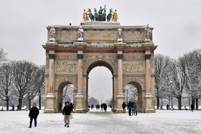 Paris bỗng biến thành xứ sở tuyết trắng-6