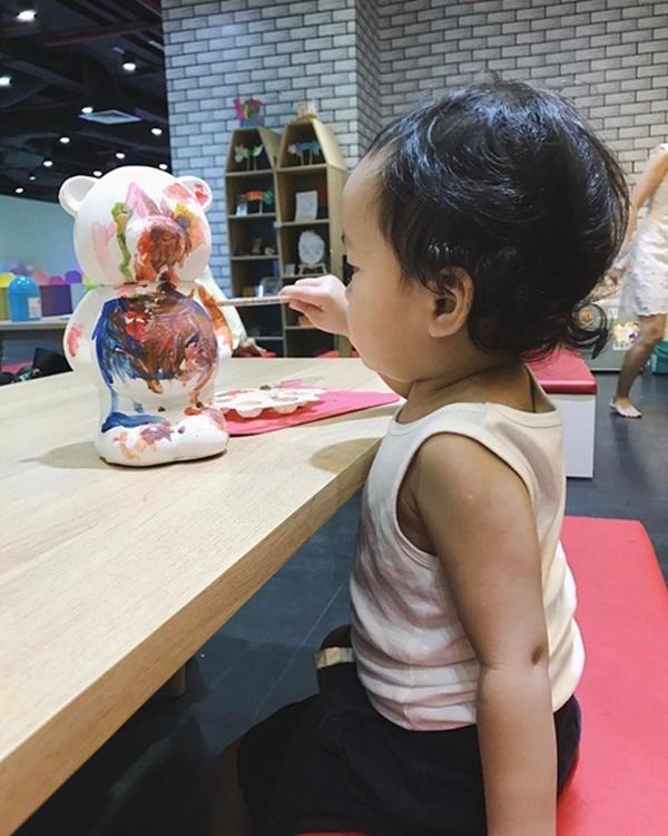 Những sao nhí triệu đô chưa từng một lần được công khai dung nhan của làng showbiz Việt-4