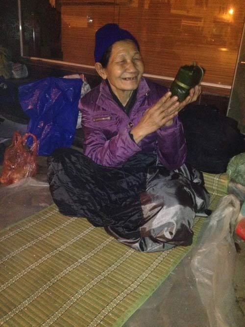 Hình ảnh đón tết xa quê chỉ ai đã trải qua mới thấm nỗi buồn tâm can-8