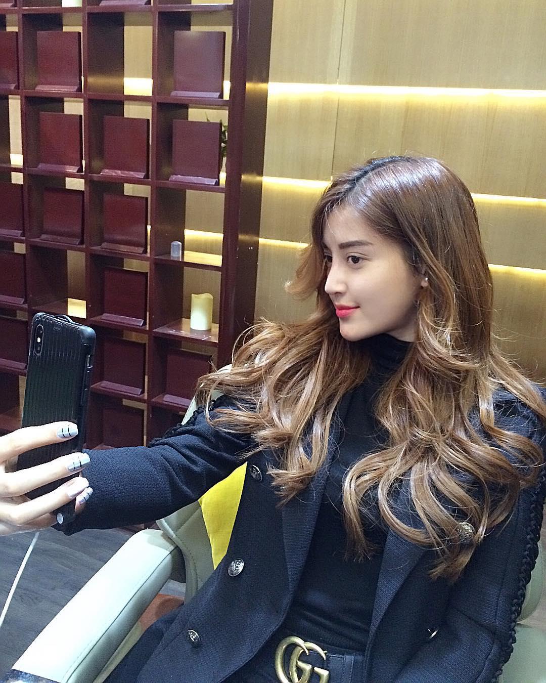 Tin sao Việt: Huyền My gây tranh cãi với khuôn mặt khác lạ-1