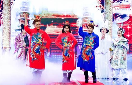 Tiết lộ clip Táo quân mỉa mai lùm xùm loạn hoa hậu-1