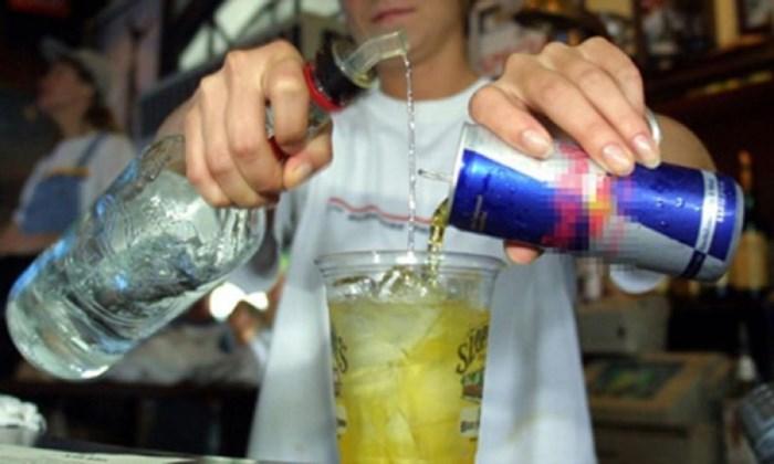 Uống rượu với những thực phẩm này dễ say, ngộ độc-1