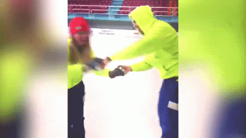 Chết cười với các cặp đôi hoàn... cảnh-1