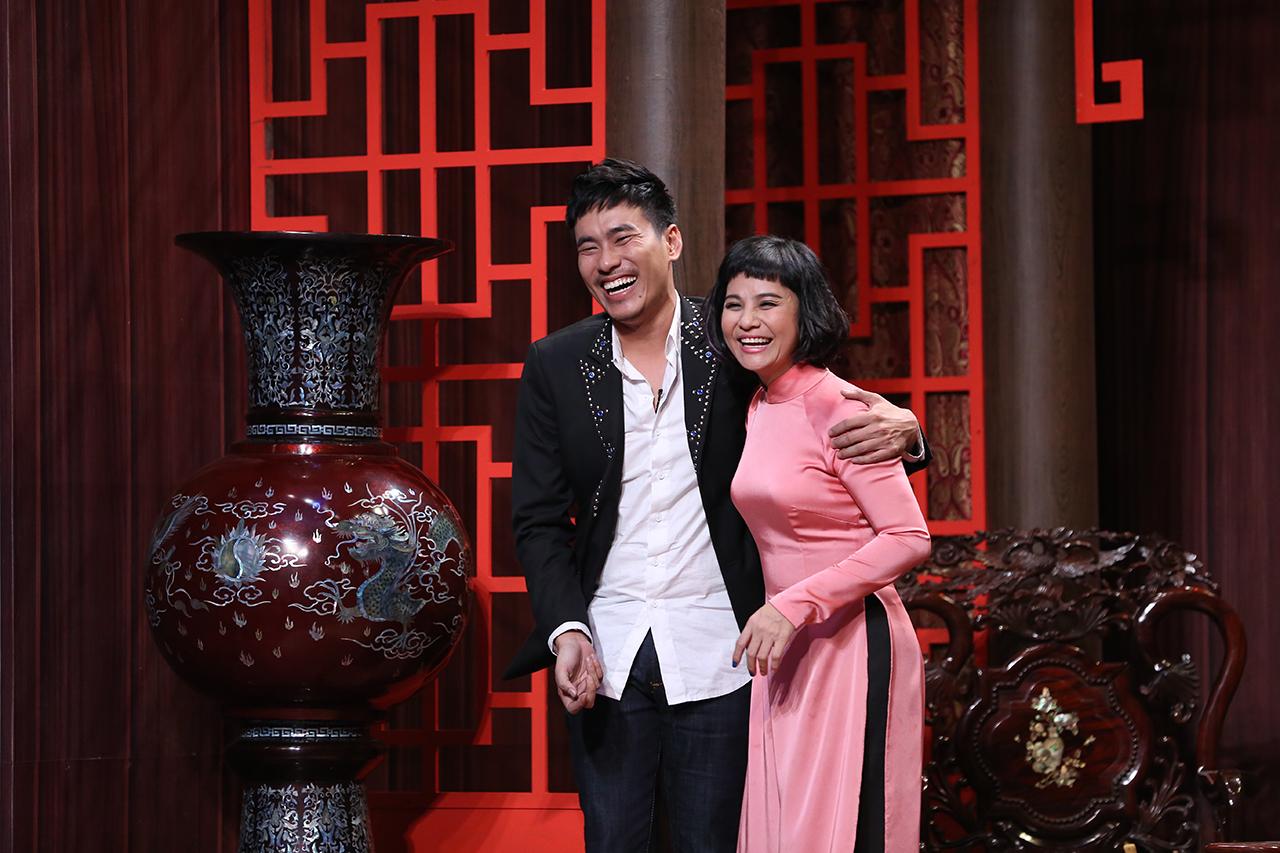 Cát Phượng gây sốc khi gọi ông xã - Kiều Minh Tuấn - là... con út-3