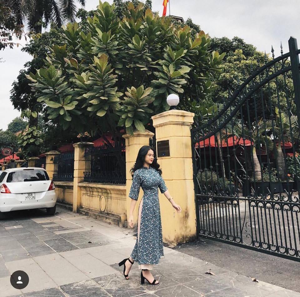 Bộ đôi hotgirl thị phi Linh Ka - Trương Hoàng Mai Anh khoe dáng cùng áo dài đón Tết-1