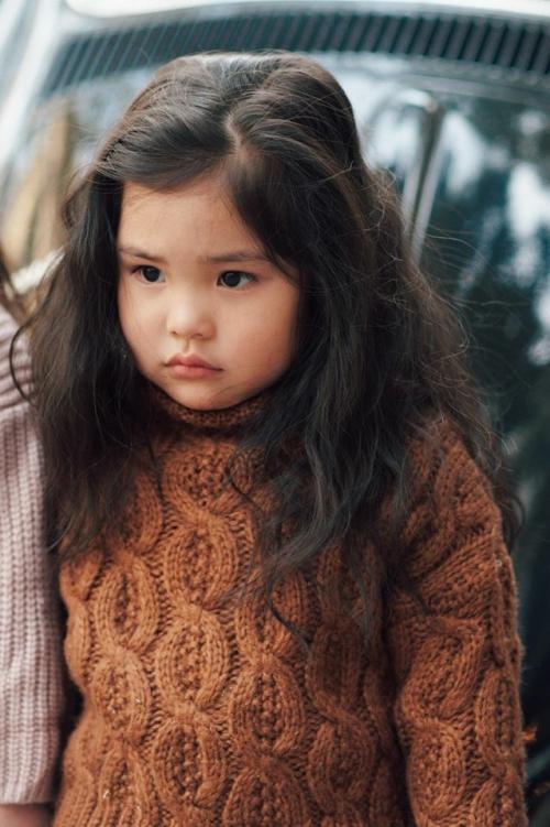 Chết cười với bộ ảnh mẫu nhí chụp ảnh Tết mà hờn dỗi từ đầu đến cuối, mặt bí xị như mất Tết-8