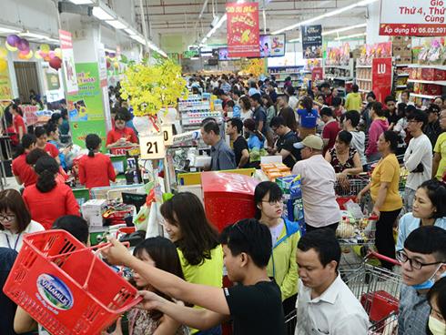 Sắm Tết ngày chủ nhật cuối cùng của năm: Mất gần cả giờ để trả tiền