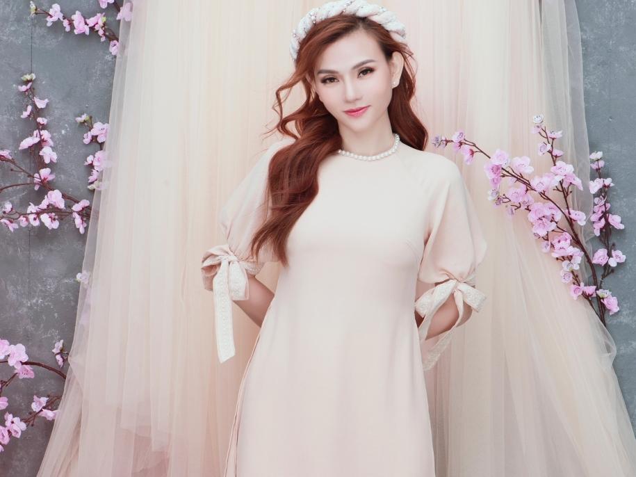 Dạo phố đầu xuân cùng con trai, single mom Thu Thủy đã buông bỏ hoàn toàn bi lụy-12