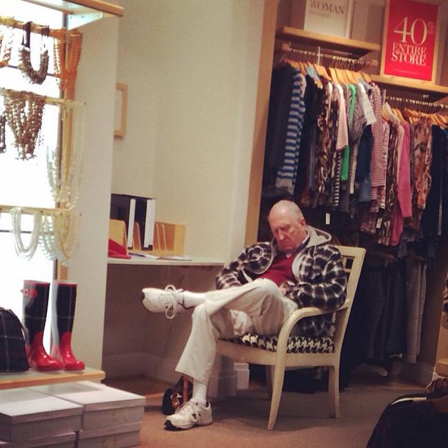 Nỗi khổ của mày râu khi đưa gấu đi mua sắm ngày Tết-7